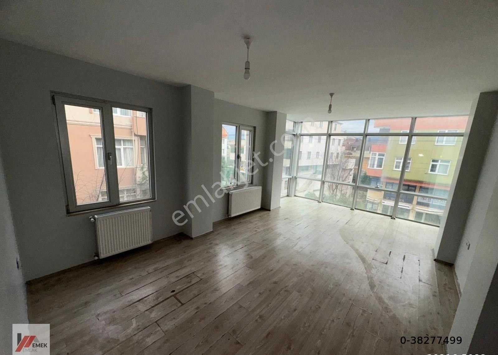 Atalar Mah.de Ana Cadde Üzeri Kiralık Ofis Emek Emlaktan İş-503