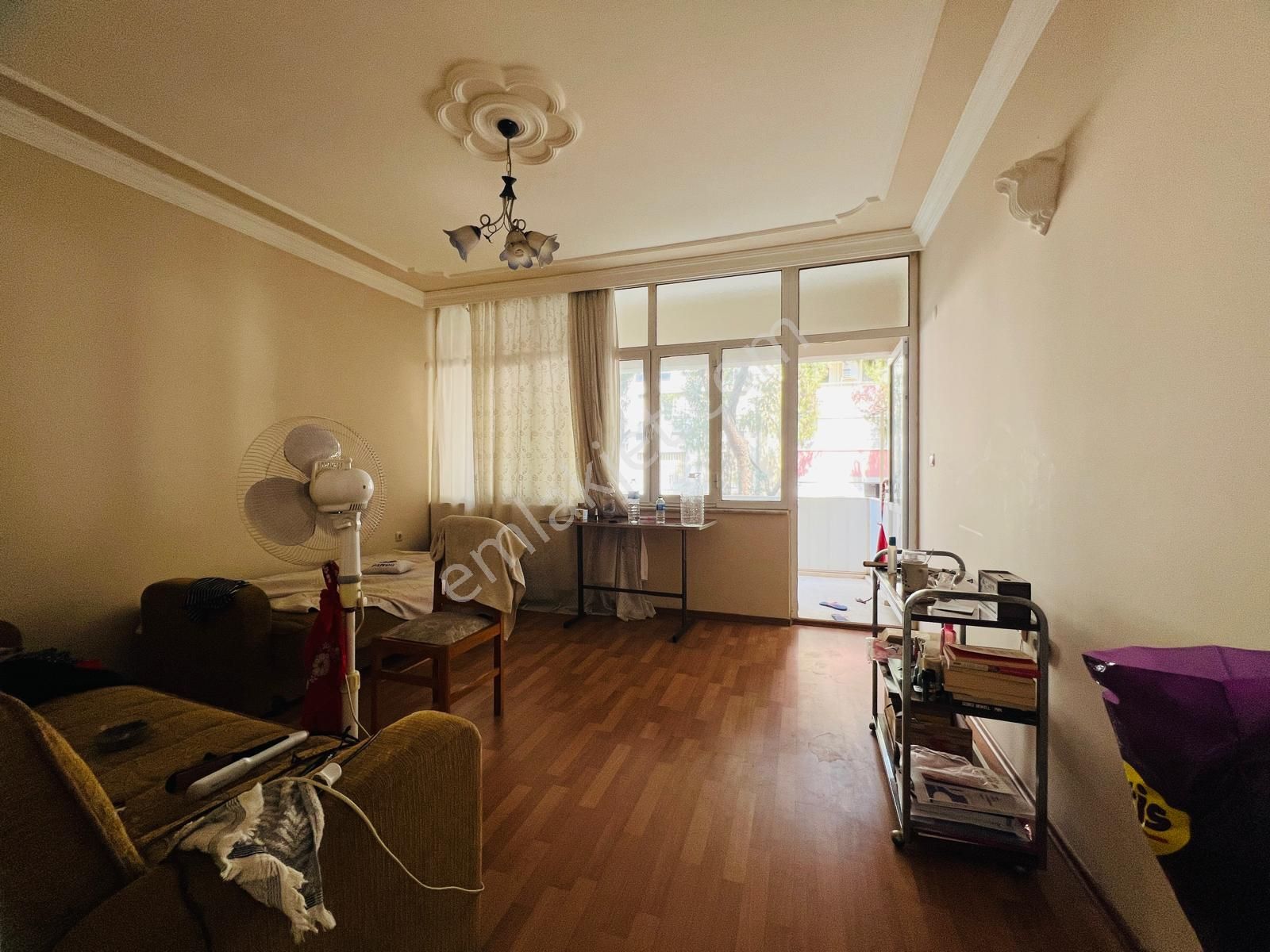 Nazilli Zafer Satılık Daire Nazilli🏡emlaktan-zaferde Perşembe Pazarı Cadde Üstü 3+1 Arakat Daire