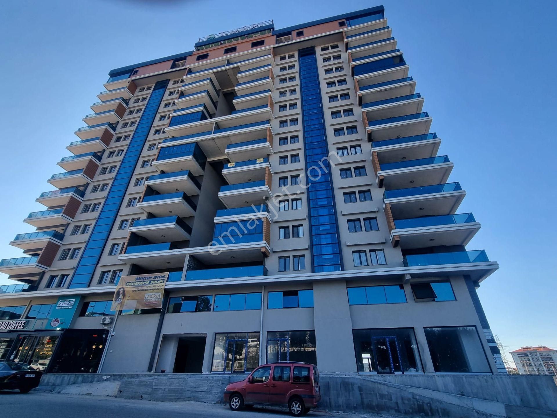 Menemen, Uğur Mumcu Mahallesi, Kapalı Havuzlu, Satılık 2+1 Açık Mutfak , Sıfır Daire