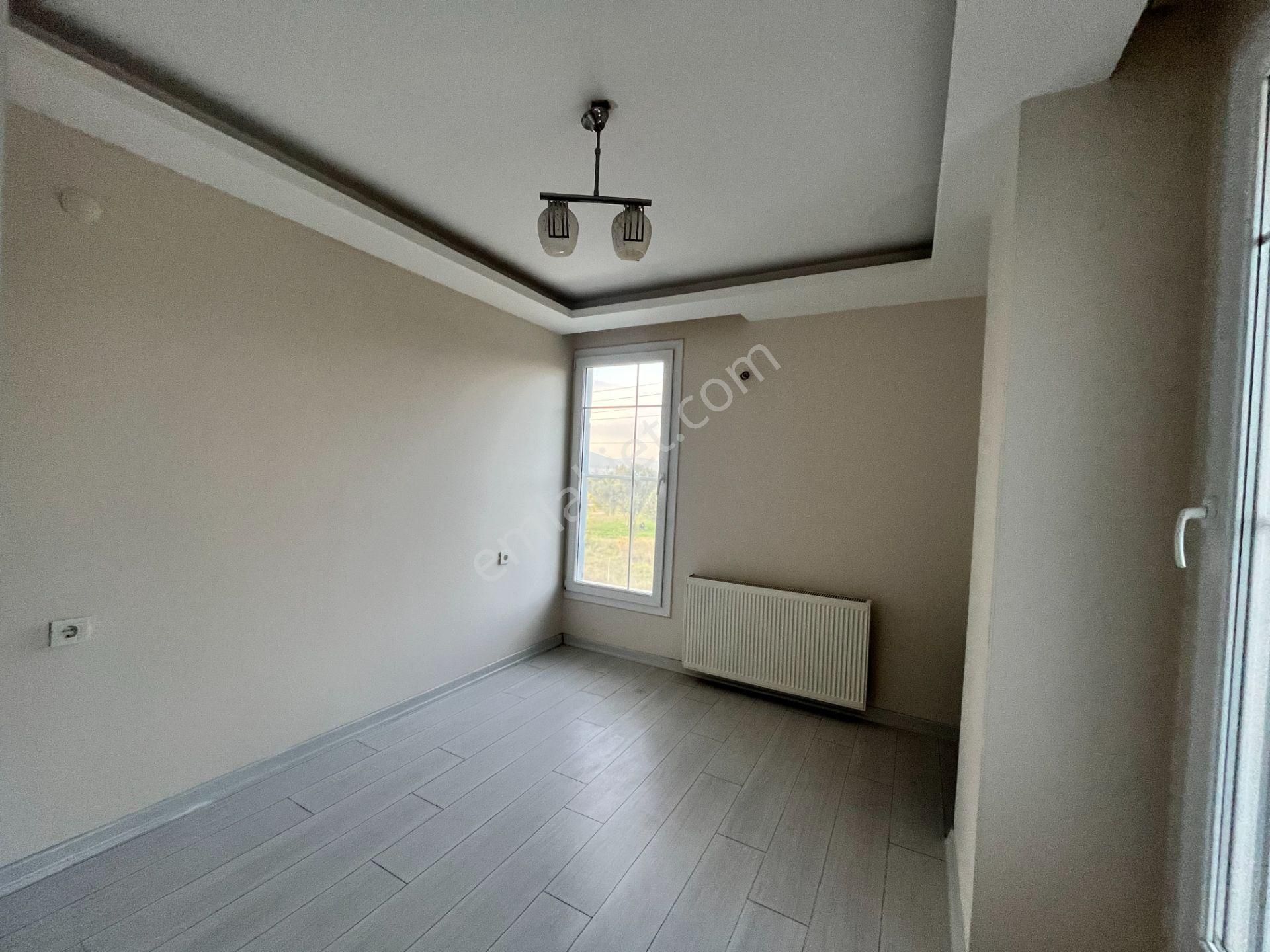 Seferihisar Düzce Mahallesi’nde, Merkezi Konumda, Geniş Bahçeli Ve Teraslı Satılık Villa - Görsel 17