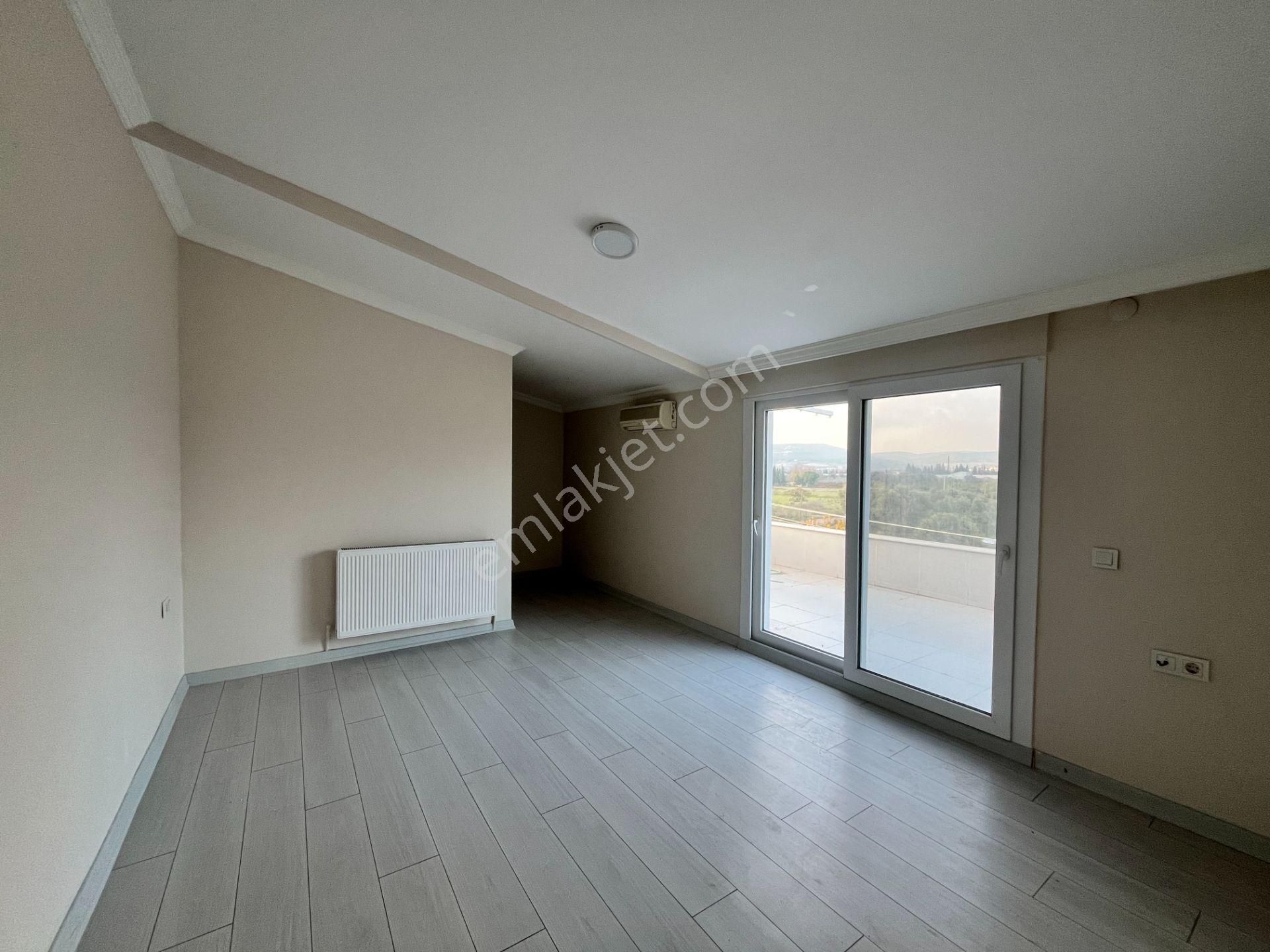 Seferihisar Düzce Mahallesi’nde, Merkezi Konumda, Geniş Bahçeli Ve Teraslı Satılık Villa - Görsel 22