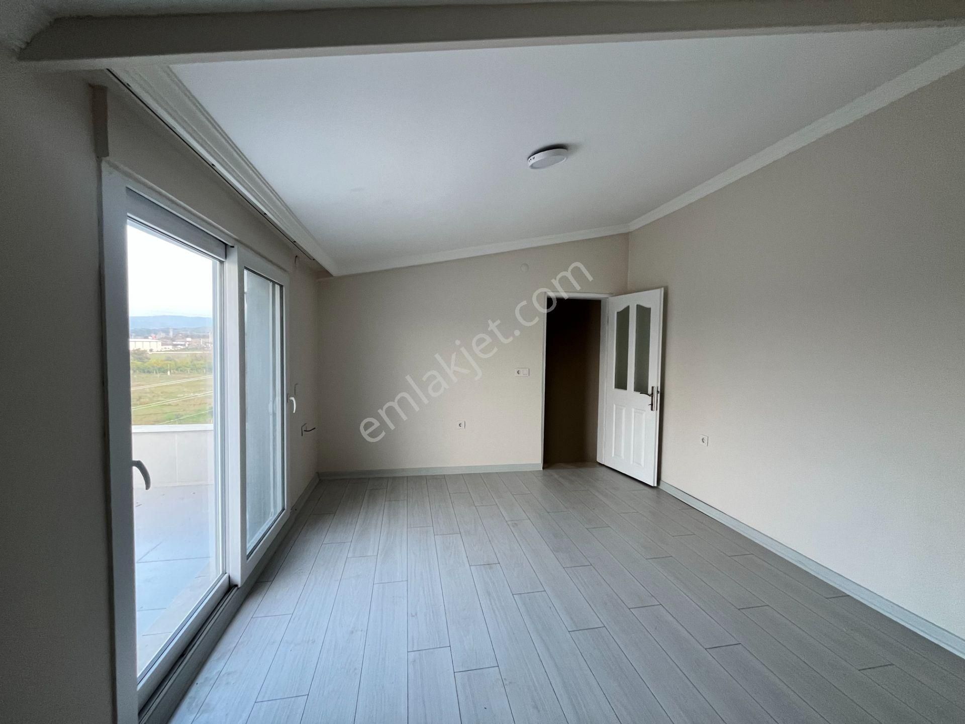 Seferihisar Düzce Mahallesi’nde, Merkezi Konumda, Geniş Bahçeli Ve Teraslı Satılık Villa - Görsel 23