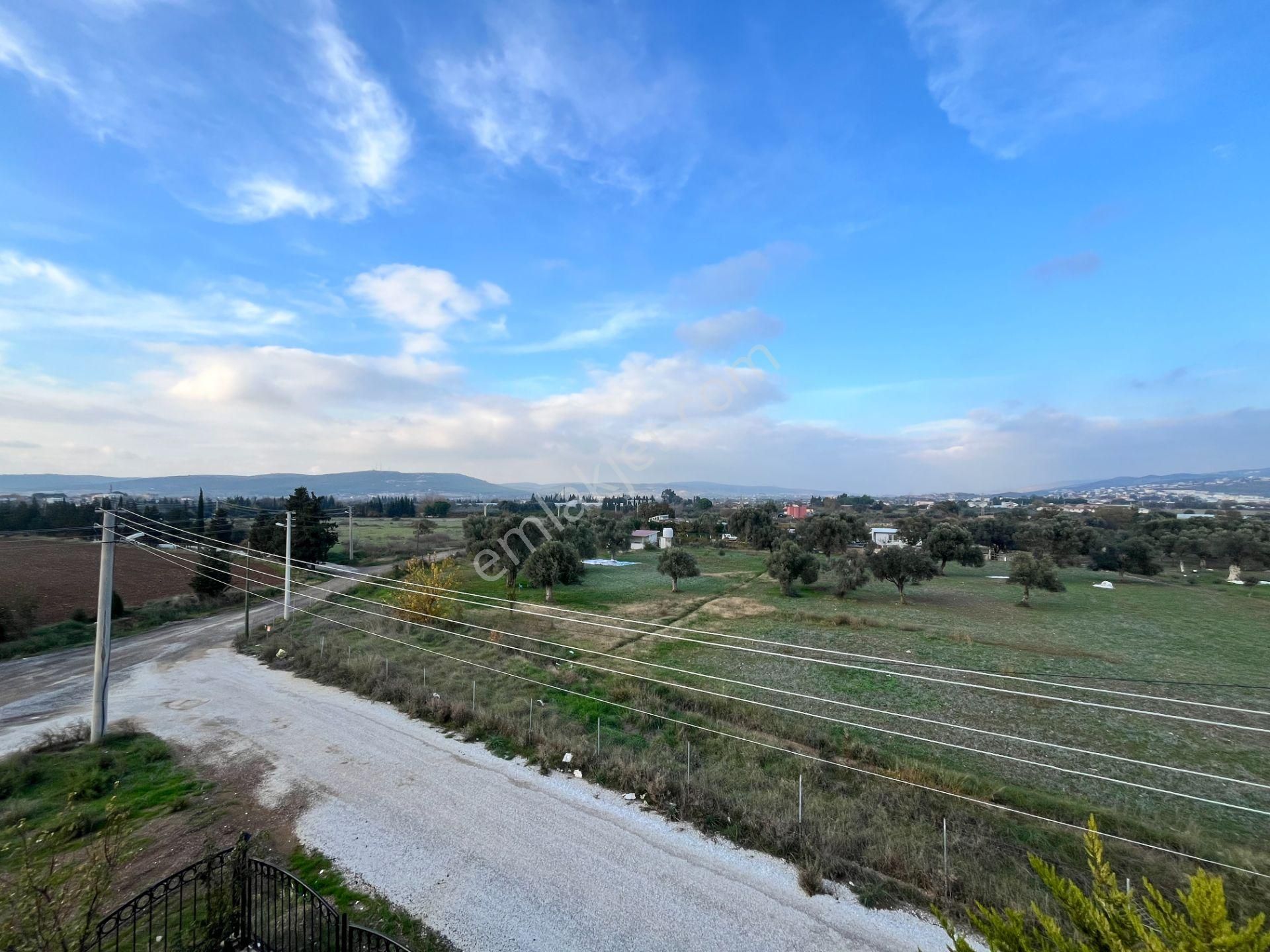 Seferihisar Düzce Mahallesi’nde, Merkezi Konumda, Geniş Bahçeli Ve Teraslı Satılık Villa - Görsel 31