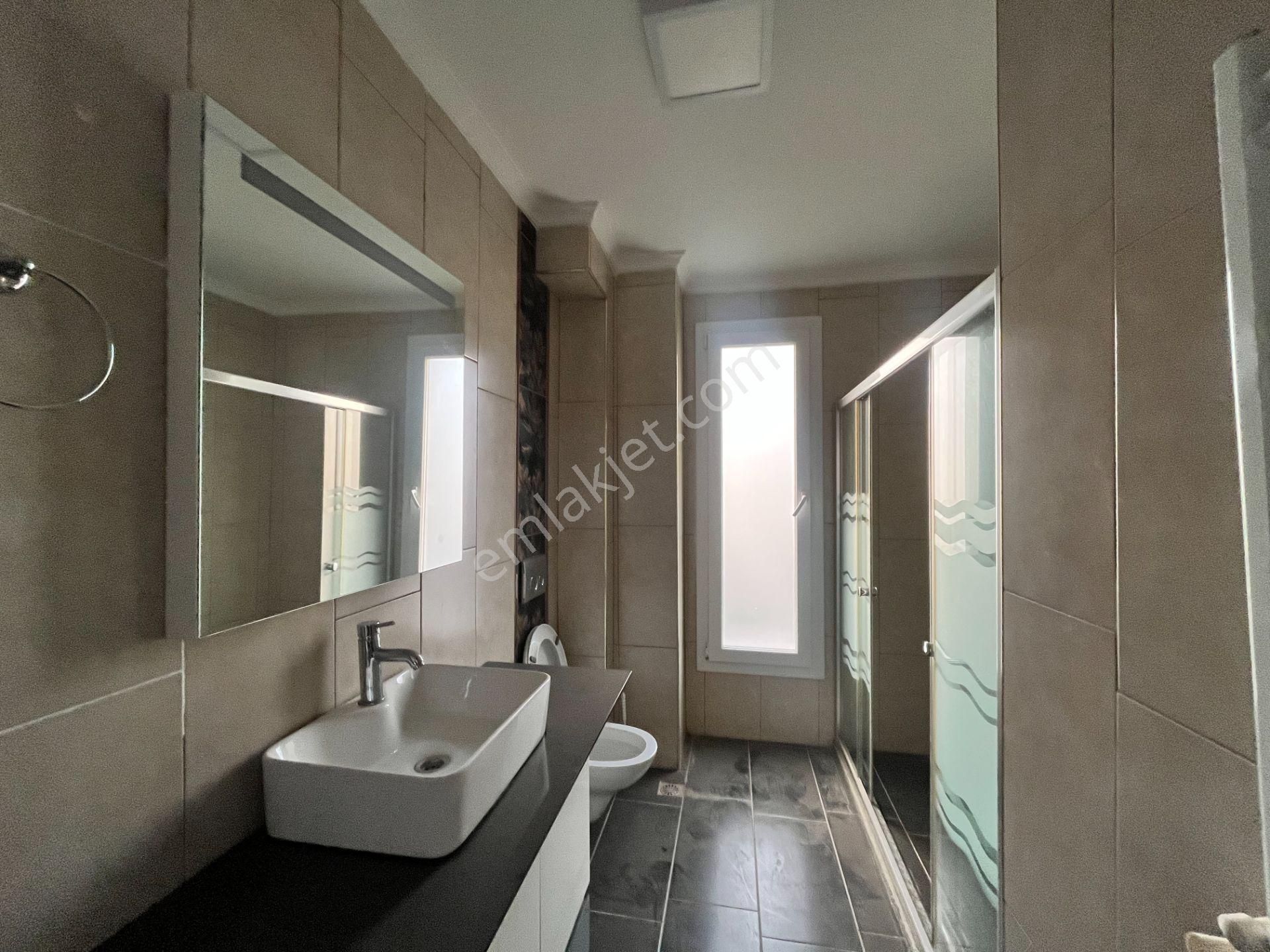 Seferihisar Düzce Mahallesi’nde, Merkezi Konumda, Geniş Bahçeli Ve Teraslı Satılık Villa - Görsel 28