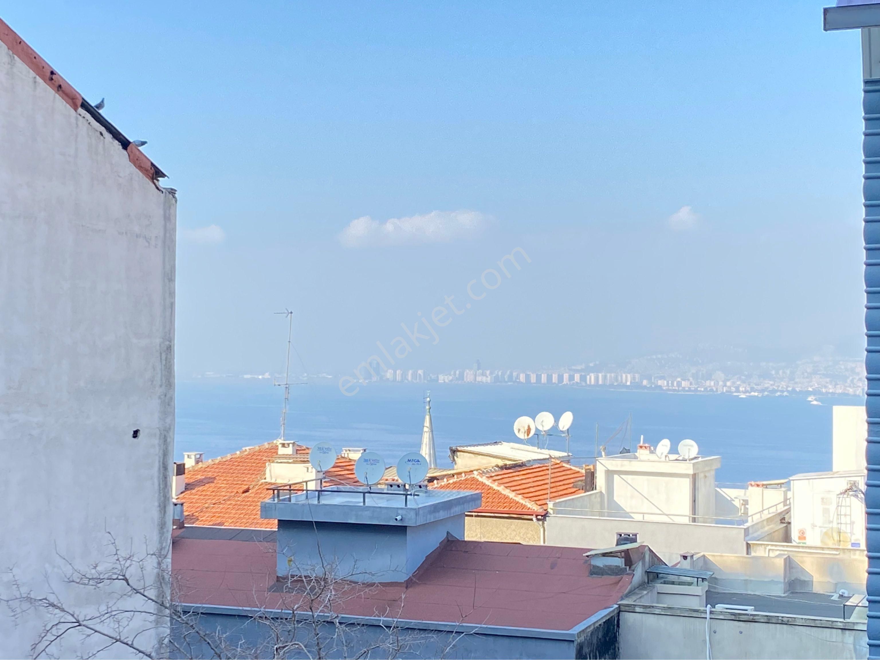 Konak Kılıç Reis Kiralık Daire Üçyol Metro Yakını 3+120m2 Doğalgazlı Arakat Daire