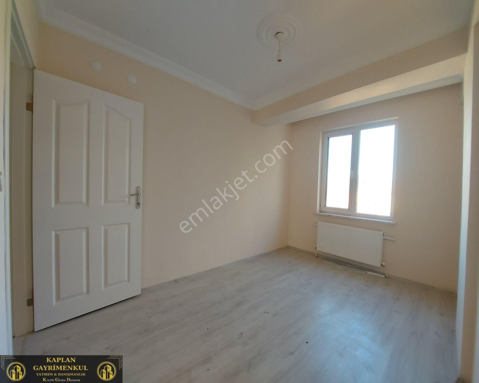 Tepebaşı Zafer Satılık Daire Kaplan Gayrimenkul’den Zafer Mah. Derman Cad. Yakını 2+1 90 M² Satılık Arakat Daire