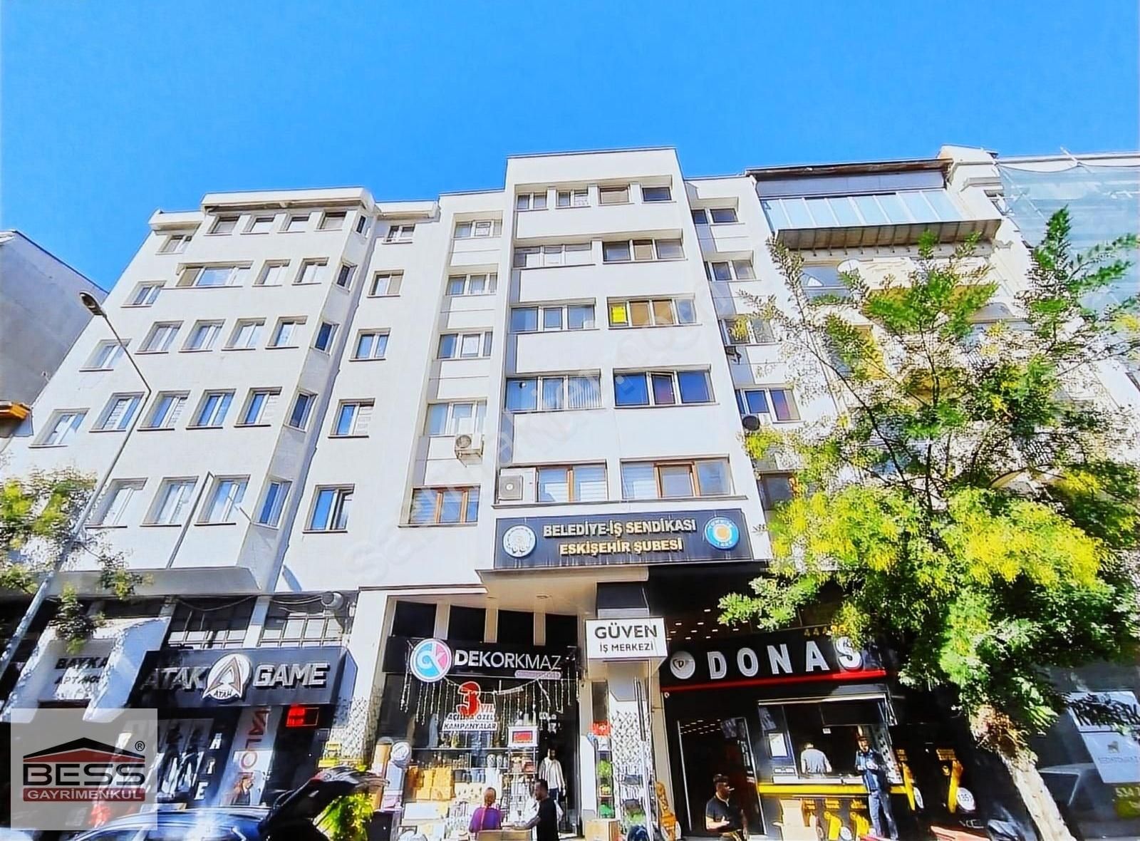 Odunpazarı İstiklal Kiralık Ofis Bess'den Şair Fuzuli Caddesi Üzerinde Kiralık 100 M2 Ofis