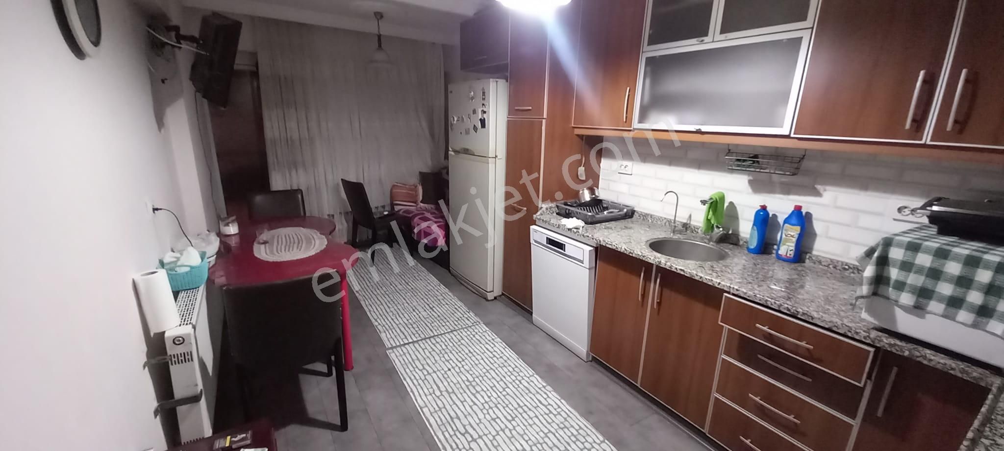 Karşıyaka İskele Yakını 3+1 Satılık Ferah Daire - Görsel 22