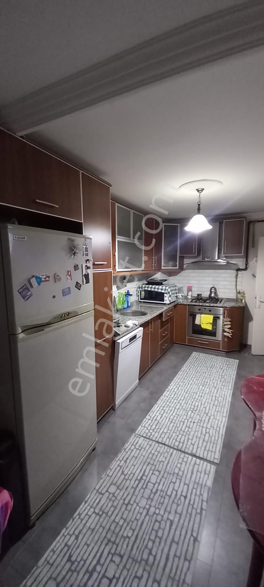 Karşıyaka İskele Yakını 3+1 Satılık Ferah Daire - Görsel 17