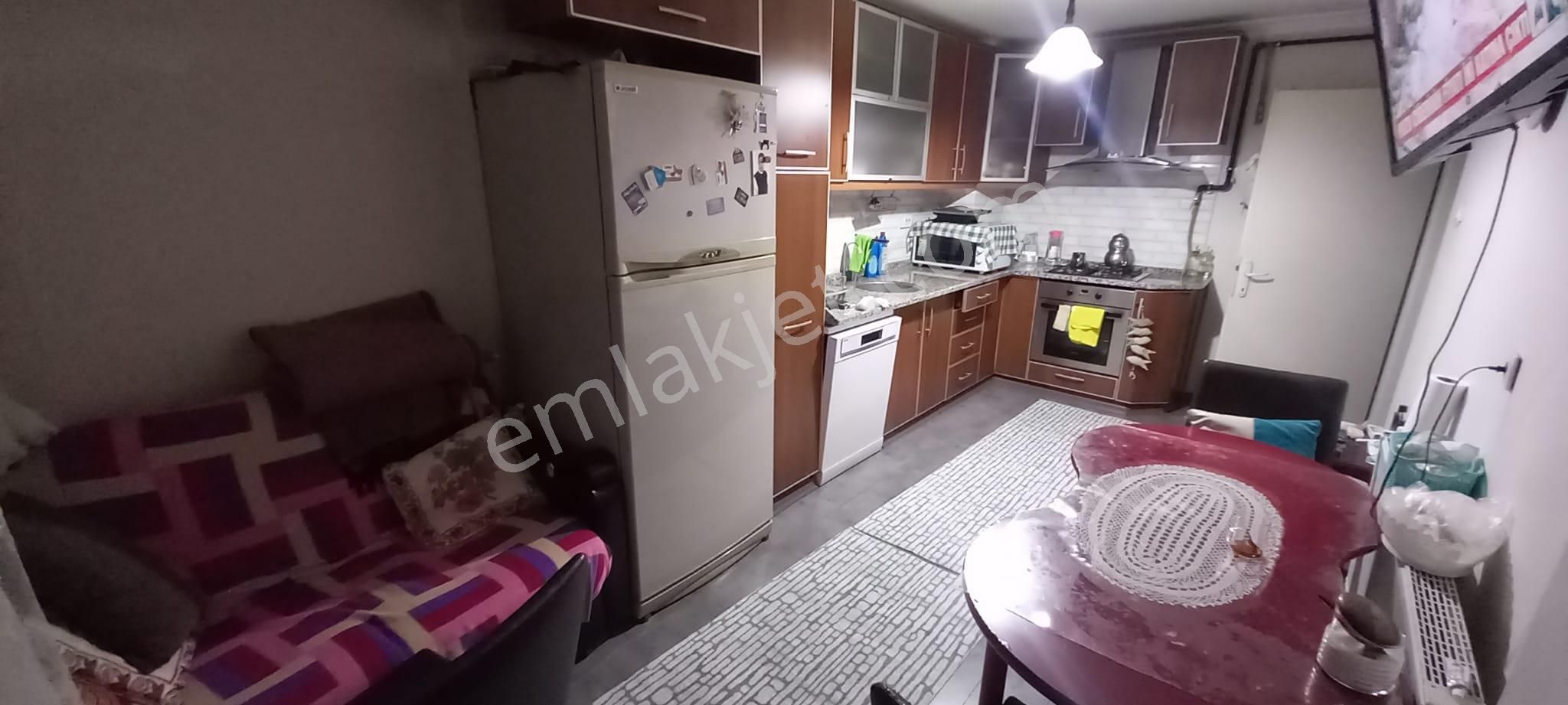 Karşıyaka İskele Yakını 3+1 Satılık Ferah Daire - Görsel 18