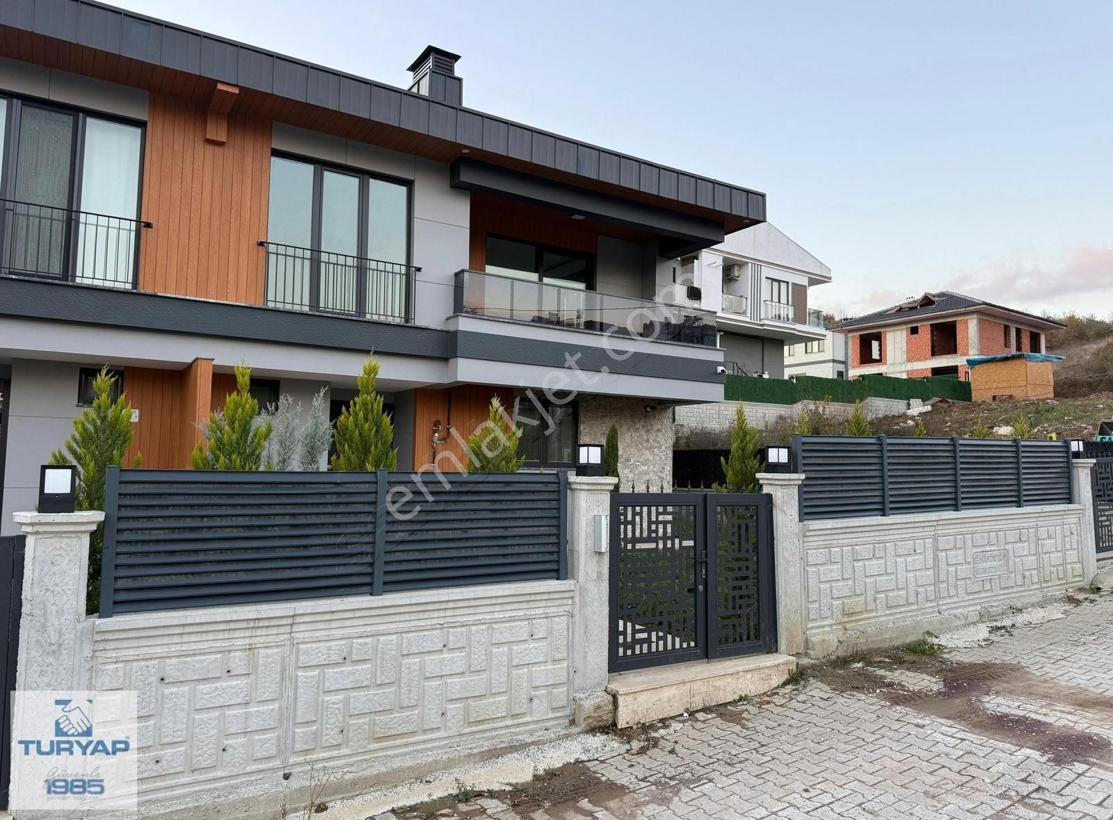 Yalova Merkez Kadıköy Bld. (Merkez) Satılık Villa Yalova Kadıköy 'de 2 Katlı Lüks Satılık Villa 