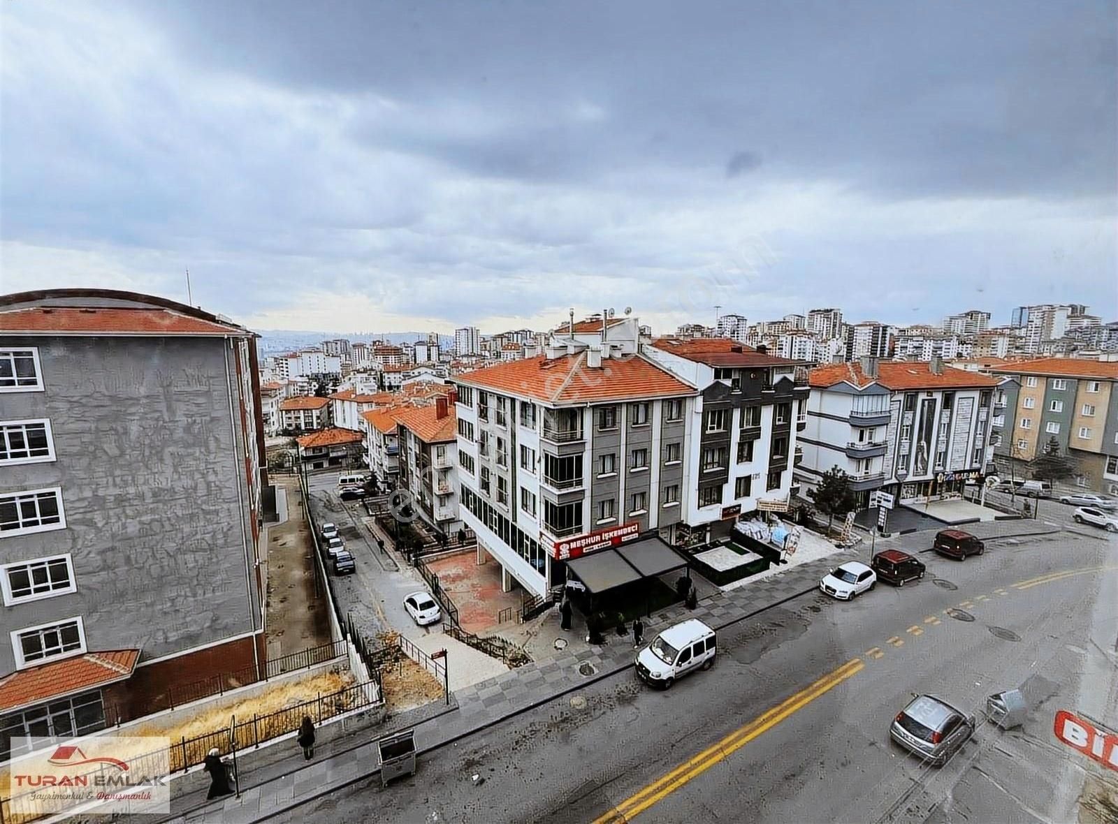 Keçiören Şehit Kubilay Satılık Daire Turan'dan Özlem Caddesi Üzerinde Asansörlü 5+1 Dubleks Daire**