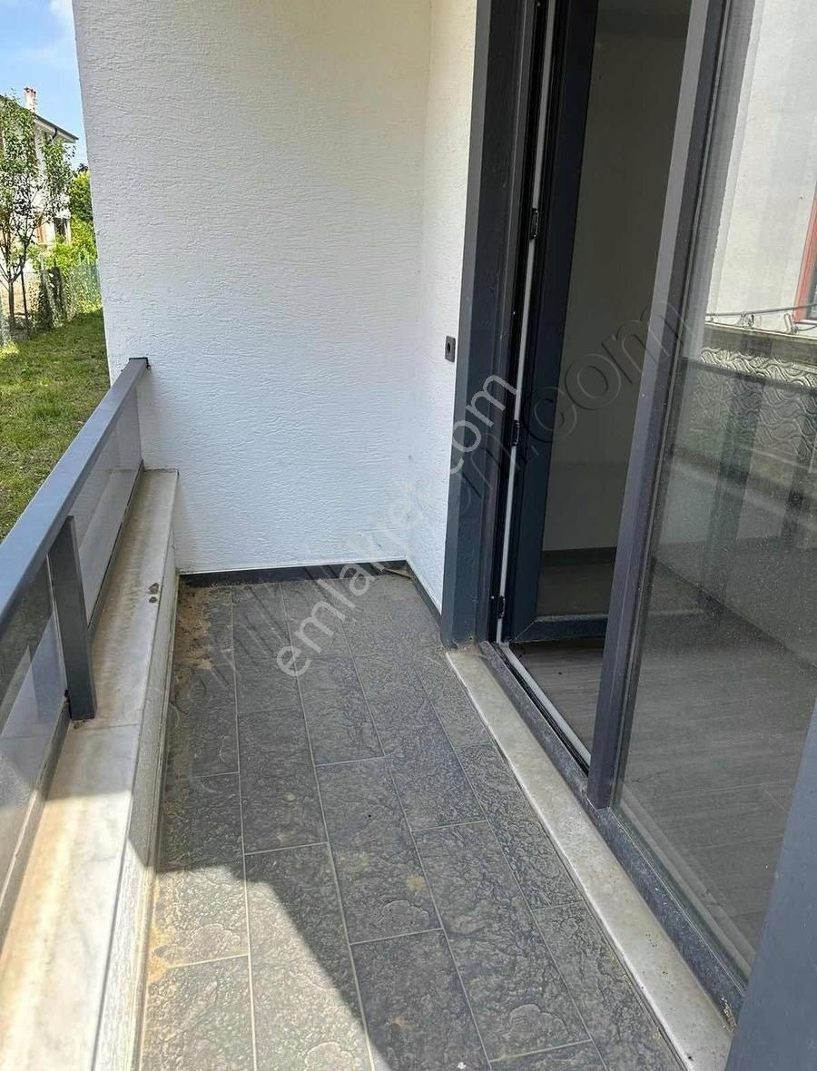 Akyazı Yeni Kiralık Daire Üniversite Mevkiinde Kiralık 1+1 Daire