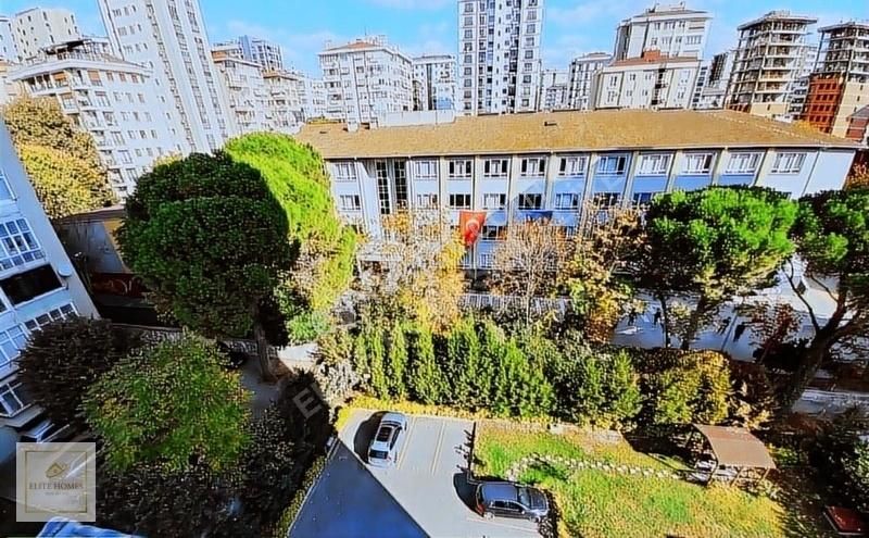 Kadıköy Göztepe Satılık Daire Elıte Homes'tan Bağdat Caddesi Yakını Balkonlu Geniş 3+1