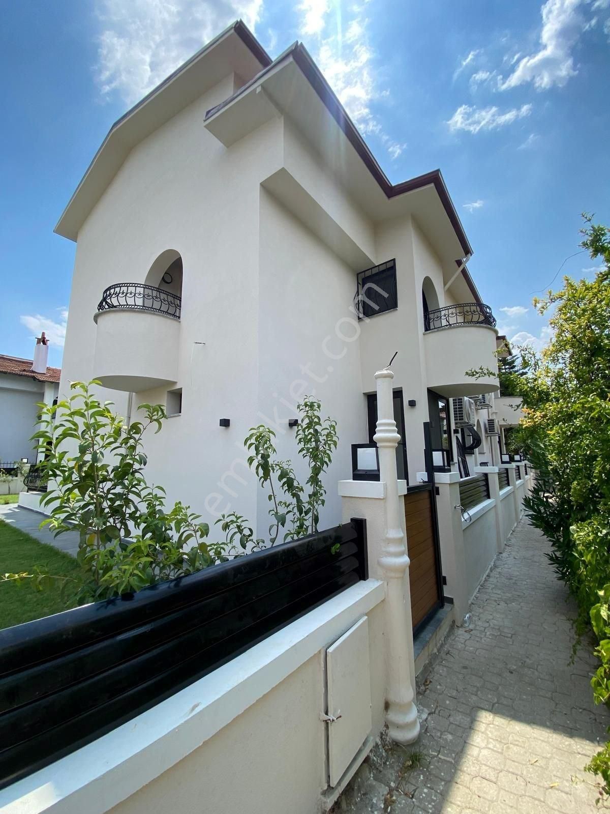 Marmaris Armutalan Satılık Villa Cihat İnşaat Emlak Marmaris Armutalan Satılık İkiz Müstakil Villa