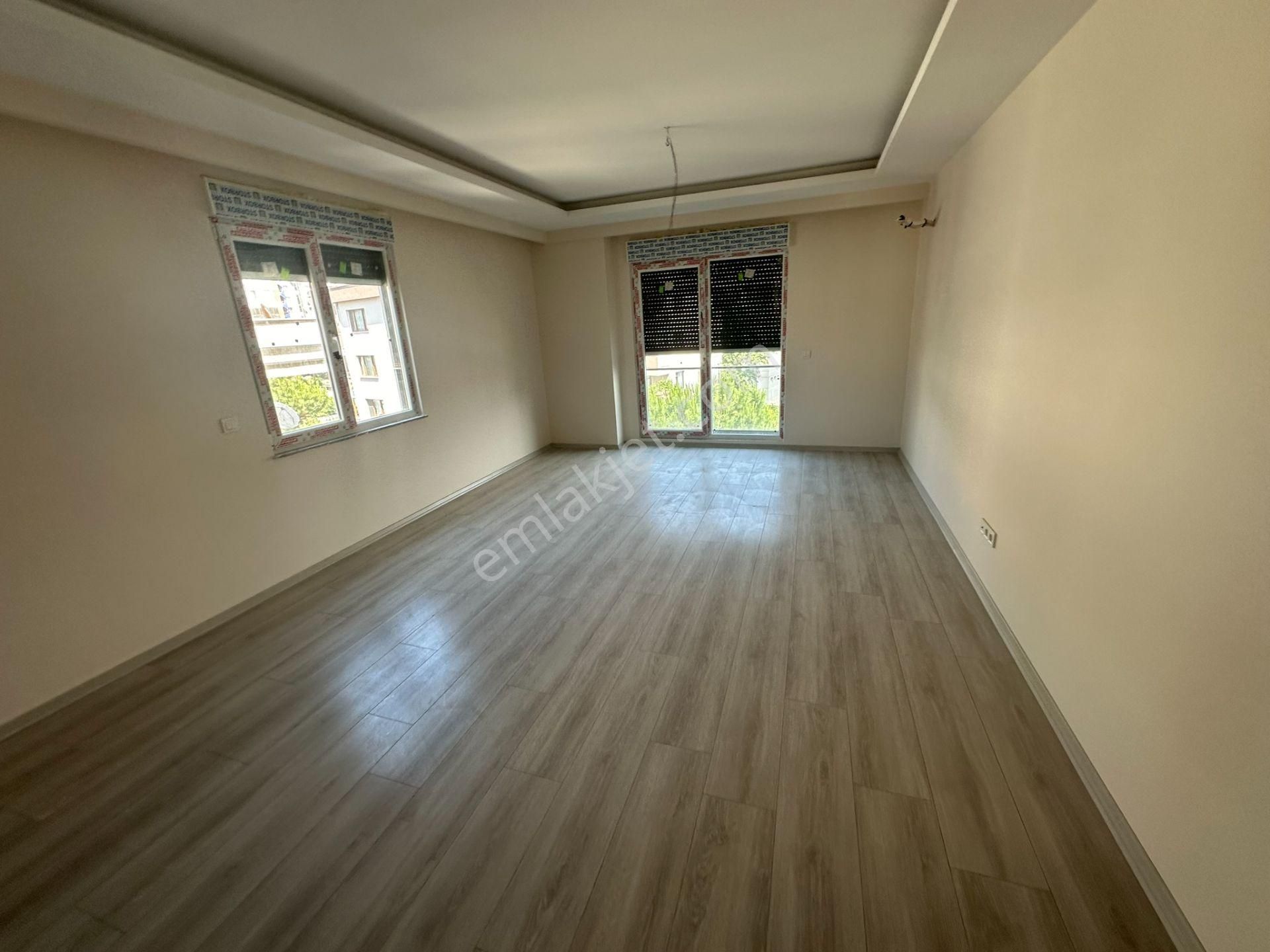 Pendik Doğu Satılık Daire Pendik'te Sıfır İskanlı Site Adalar Manzaralı 114m2 Satılık 3+1