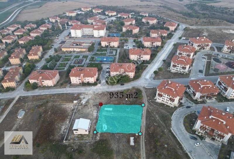 Manyas Atatürk Satılık Konut İmarlı Onmax Balıkesir Manyas'ta Satılık 935 M2 Konut İmarlı Arsa