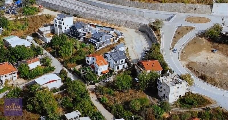 Nilüfer Gümüştepe Satılık Villa Gümüştepe'de Müstakil Havuzlu 8+2 Satılık Villa