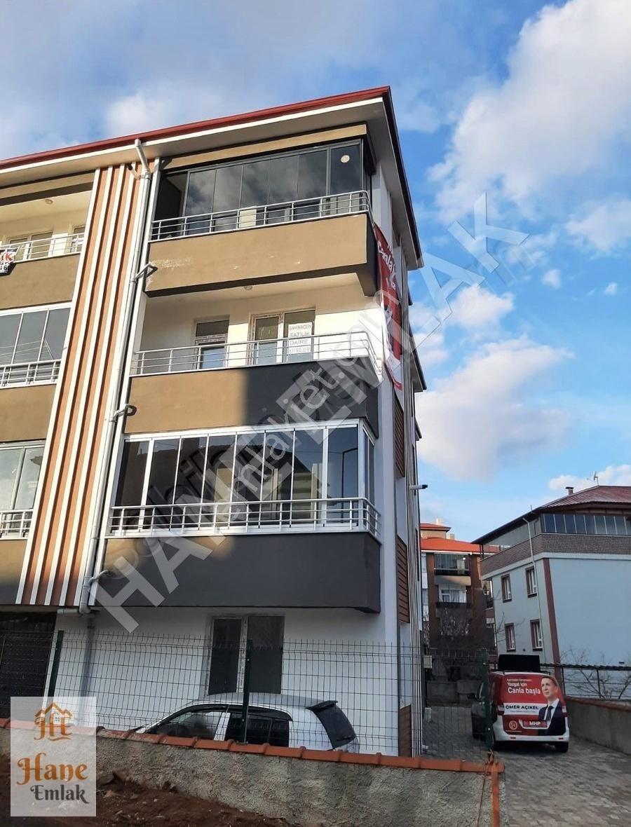 Yozgat Merkez Şeyh Osman Satılık Daire Hane Emlak'tan Şeyhosman Mahallesinde 2+1 Satılık Daire