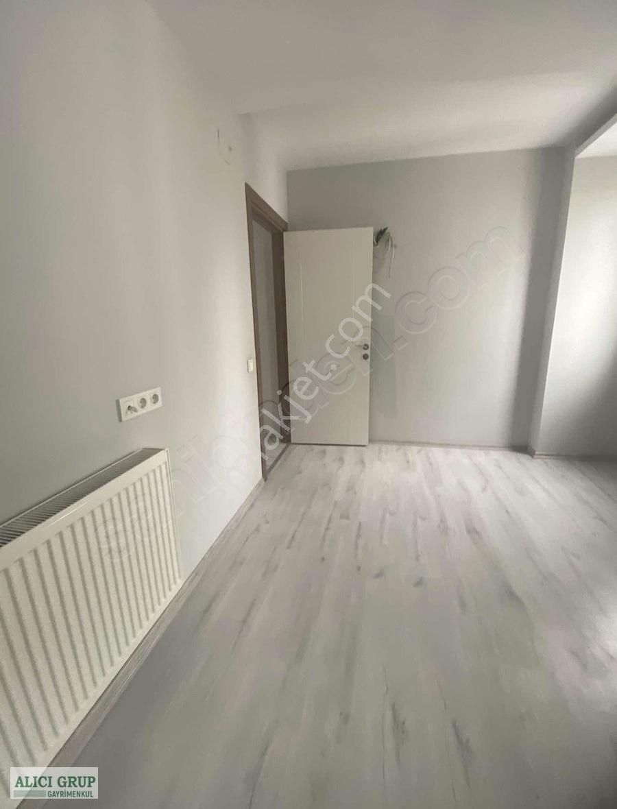 Acil Satılık Göl Manzaralı 4+1 Dublex Hasarsız,stadyum Yanı