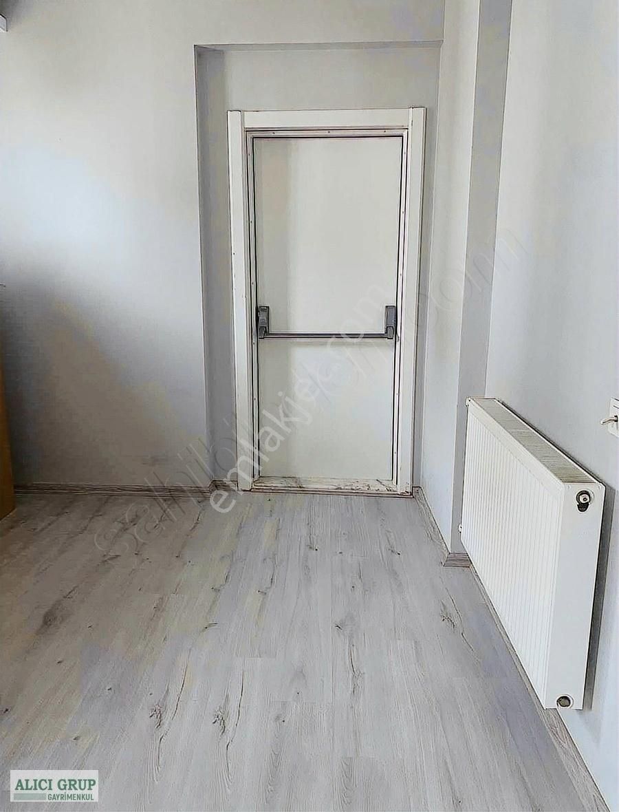 Acil Satılık Göl Manzaralı 4+1 Dublex Hasarsız,stadyum Yanı - Görsel 2