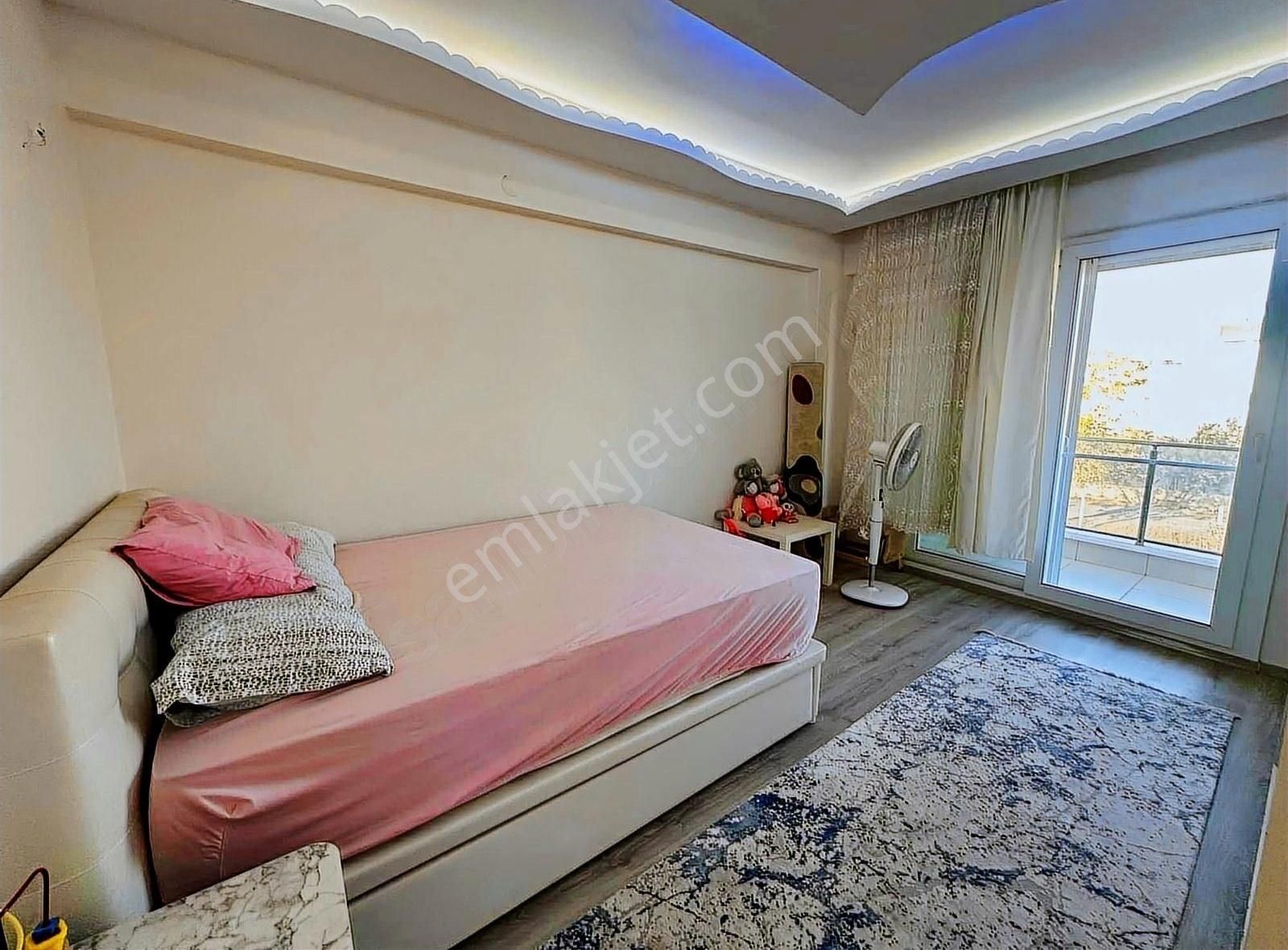 Didim Hisar Satılık Villa Denize Yakın Tam Müstakil Eşyalı Şömineli Kaloriferli Villa