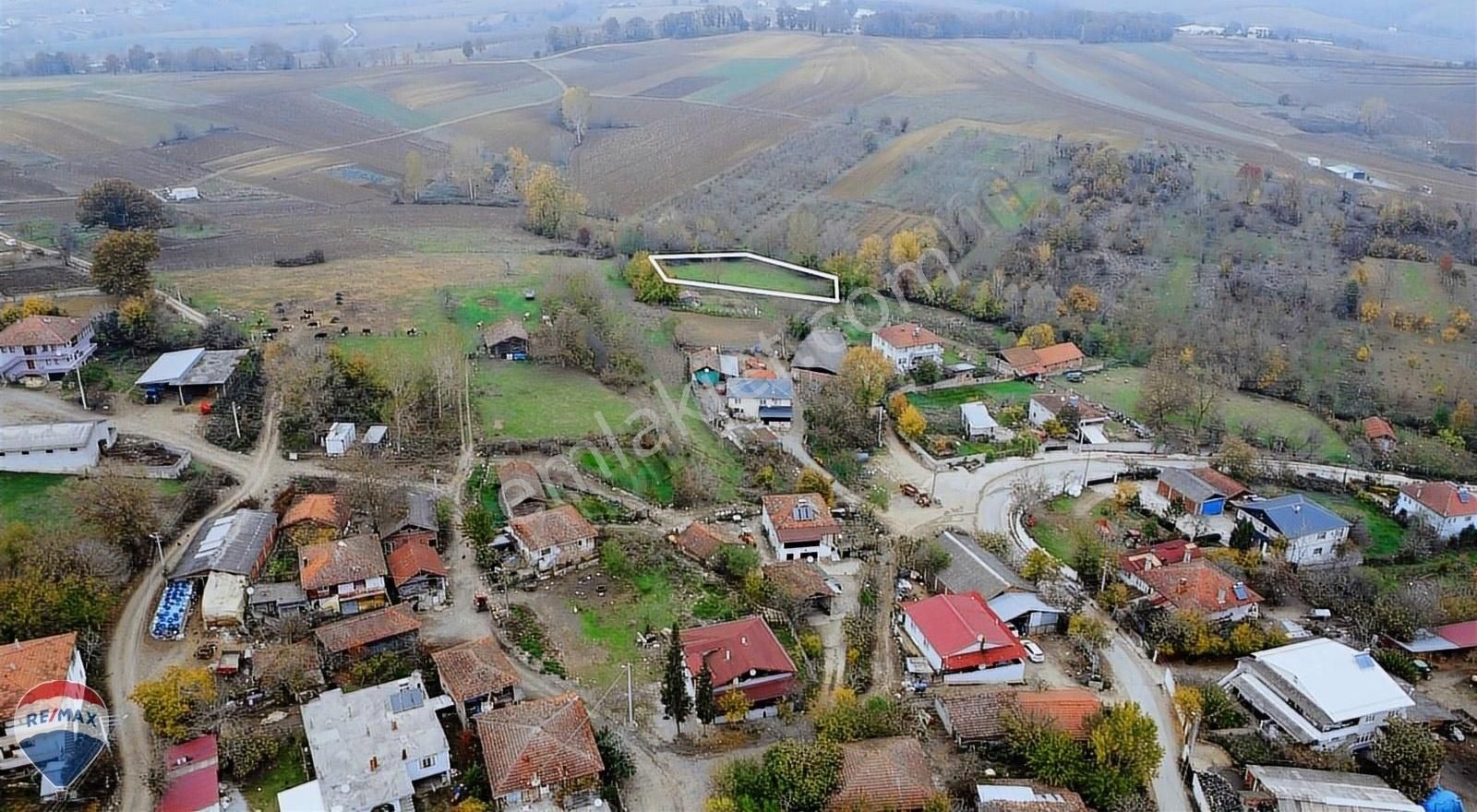 Söğütlü İmamlar Satılık Tarla Remaz Mavi'den Söğütlü İmamlarda Satılık 1900 M² Arazi