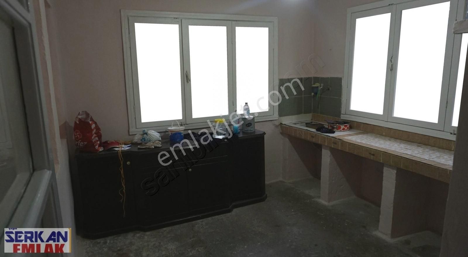 Çiğli Küçük Çiğli Kiralık Daire Çiğli K.çiğli De Kiralık 2+1 Daire Çiğli Serkan Emlak Dan