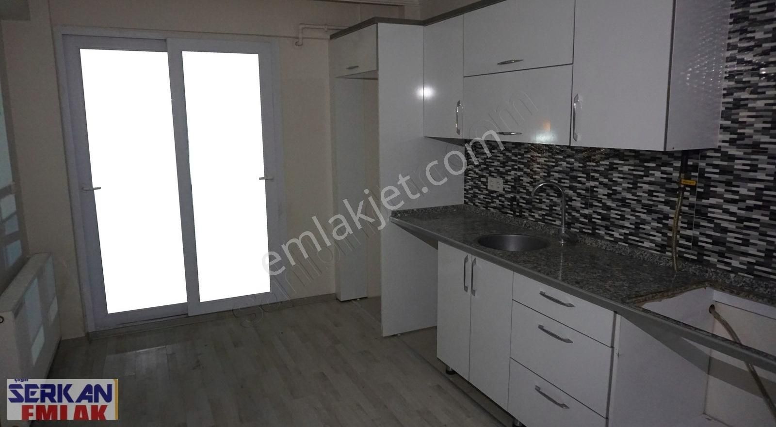 Çiğli Harmandalı Gazi Mustafa Kemal Atatürk Kiralık Daire Harmandalı Kiralık 3+1 Doğalgaz+balkon+ebevyn Banyolu+asansörlü+