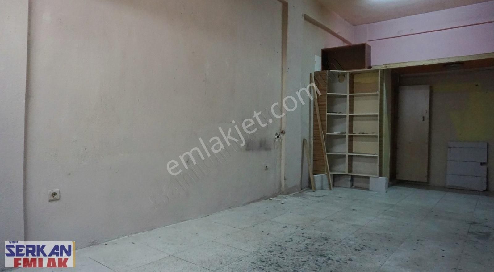 Çiğli Yakakent Kiralık Depo Çiğli Yakakette Kiralık 45 M2 Dükkan Çiğli Serkan Emlak Dan