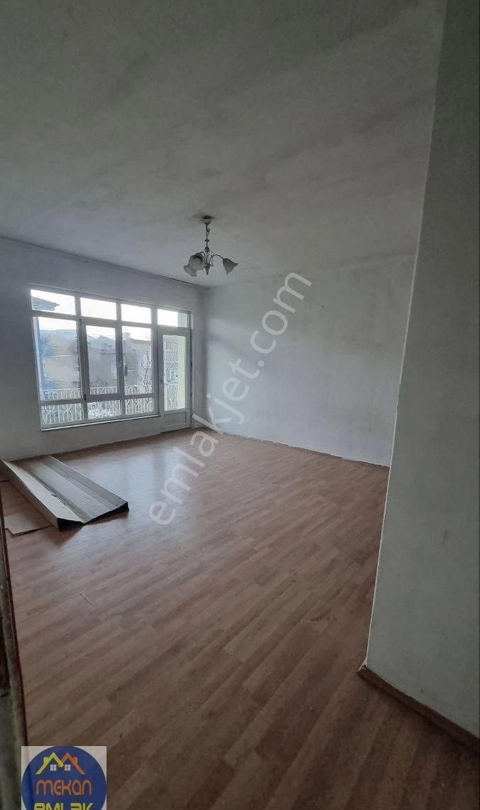 Develi Yeni Kiralık Daire Mekan Gayrimenkul'den Yeni Mahallesinde 2+1 Ara Kat Kiralık Daire