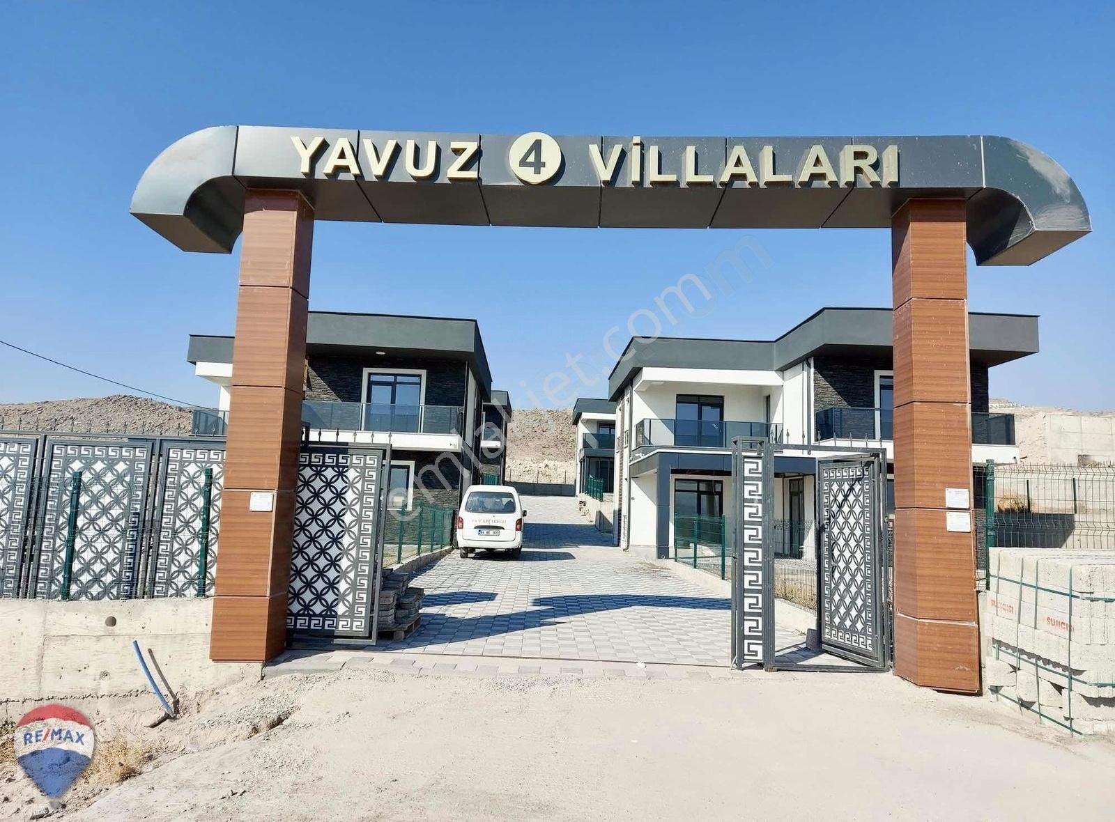 Kocasinan Ertuğrul Gazi Satılık Villa Erkilet Ertuğrul Gazi'de Satılık 4,5+1 Site İçi Muhteşem Villa