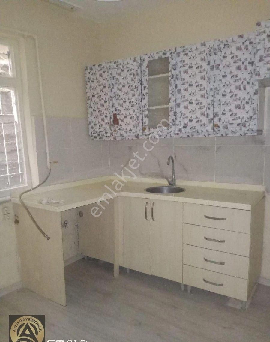 Sarıyer Tarabya Kiralık Daire Tarabya Mahallesi Aydınevler'de 2+1 Kiralık Daire.