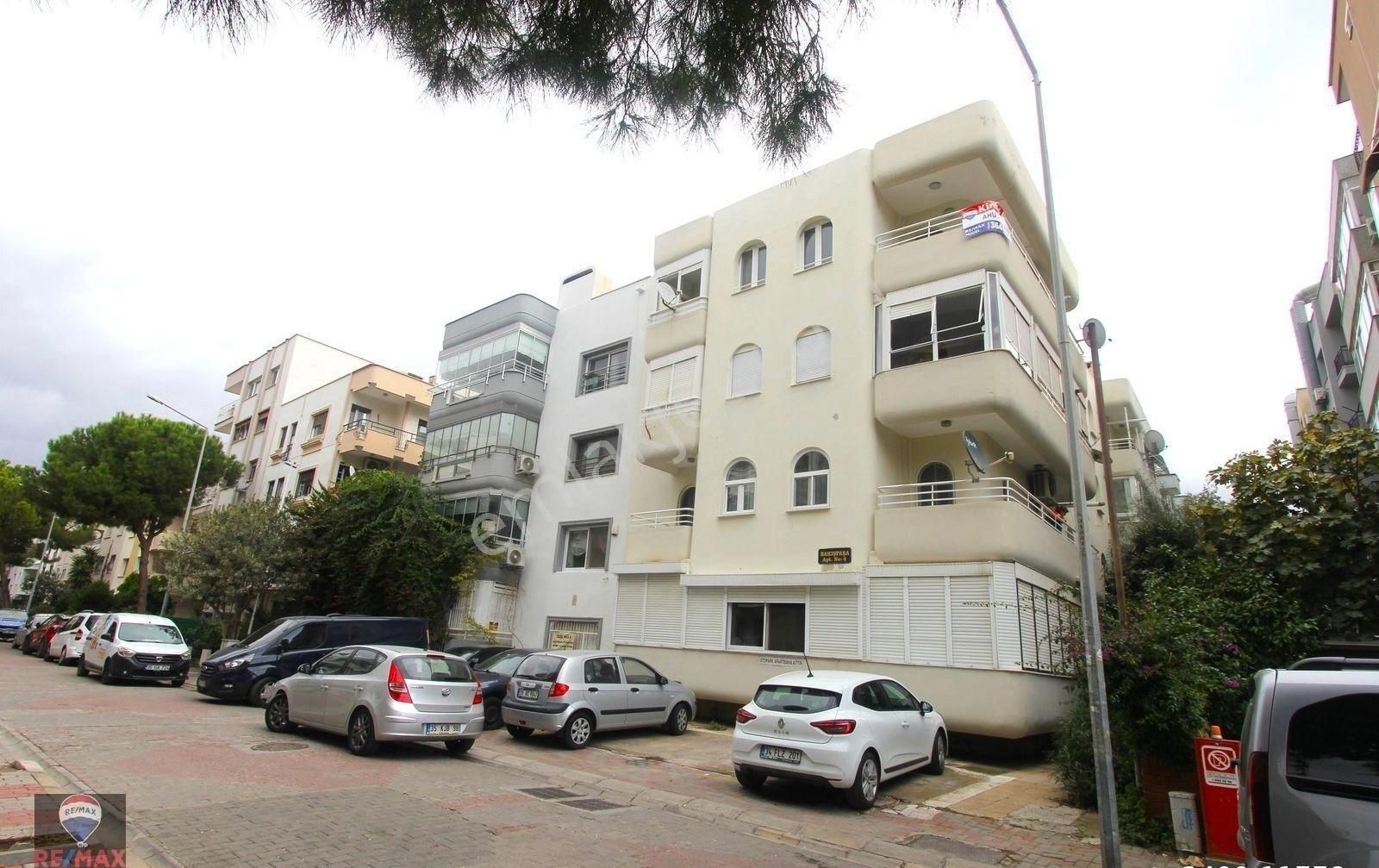 Karşıyaka Bostanlı Kiralık Daire Bostanlı Akbank Sokaklarında 3+1 Kiralık Daire