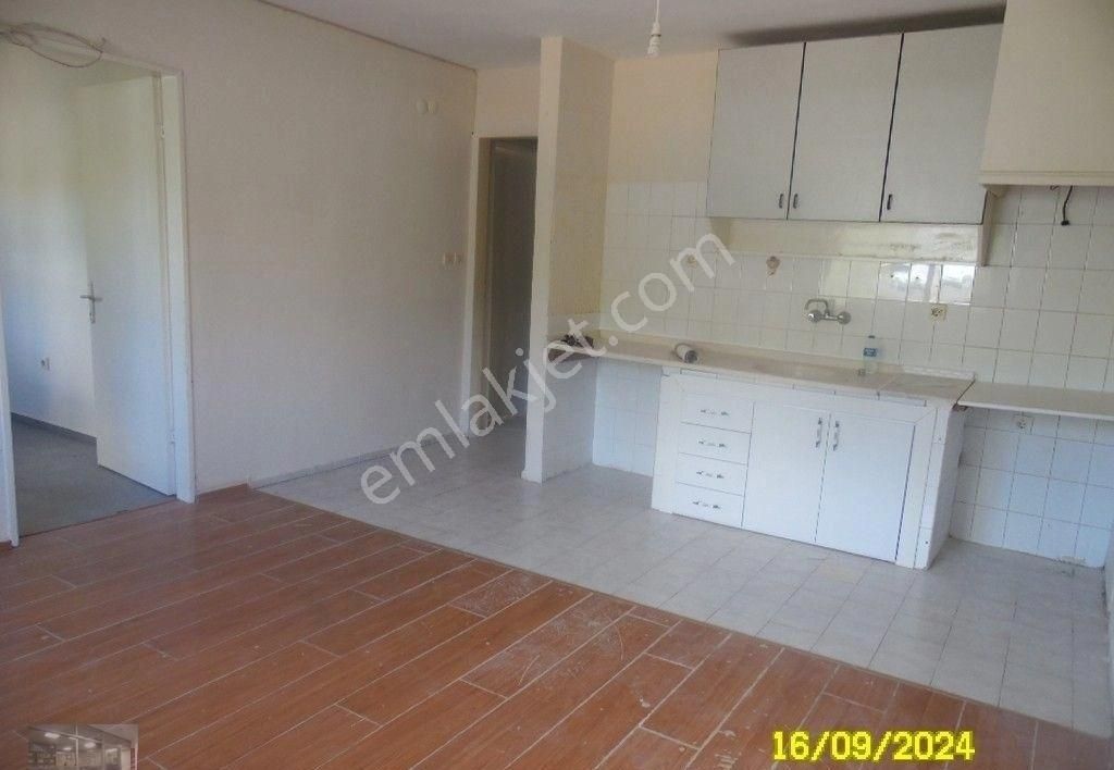 Bornova Evka 4 Kiralık Daire Erdemayemlaktan Kiralık Daire Açıkmutfak