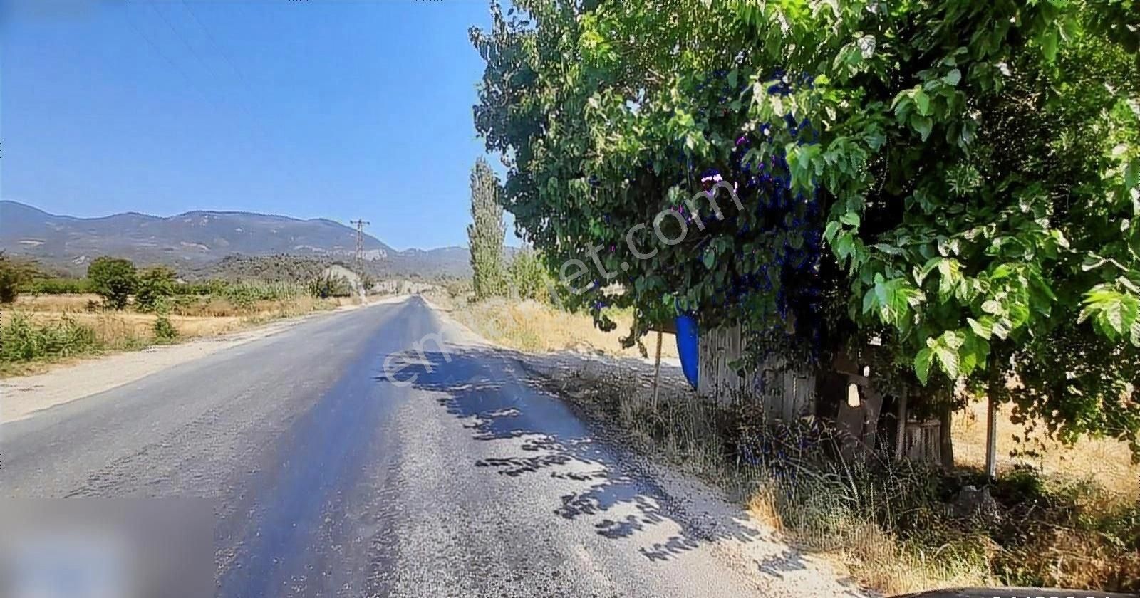 Osmaneli Büyükyenice Köyü Satılık Tarla Osmaneli Antalya Yoluna Yakın Asfalt Kenarı Tarla