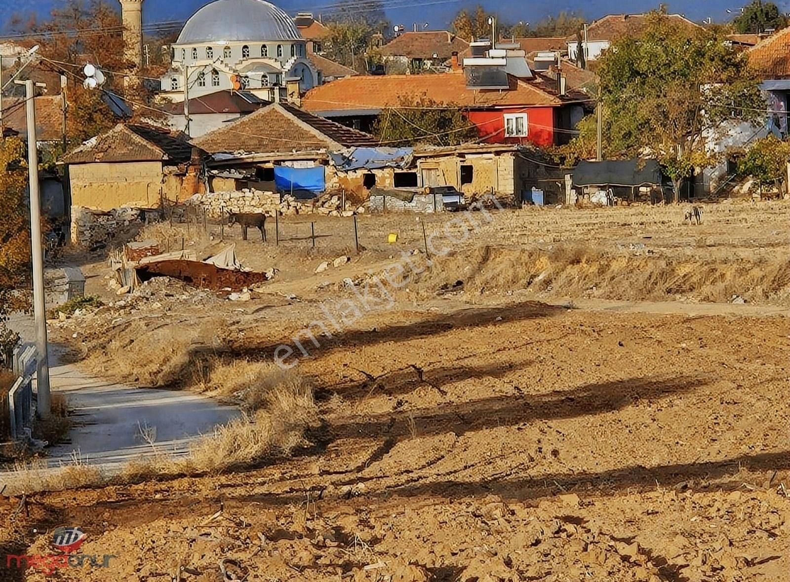 Çivril Karabedirler Satılık Tarla Mahallemizin En Güzel Arsası 555 M2 Çift Tarafı Yol