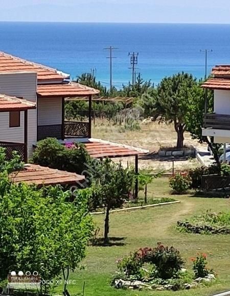 Çeşme Şehit Mehmet Satılık Villa İzmir Çeşme Çiftlik Deniz Manzaralı Ortak Havuzlu Sitede Dubleks