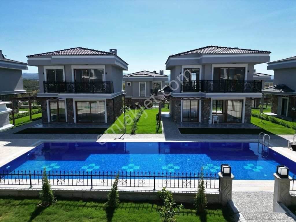 Gömeç Karaağaç Satılık Villa Gömeç Karaağaçta Satılık Sıfır 175m2 Havuzlu 3+1 Villa