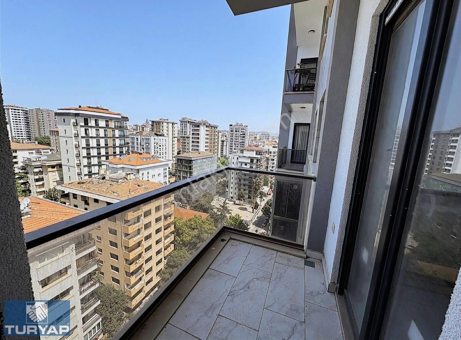 Kadıköy Göztepe Satılık Daire Turyaptan Kadıköy Göztepe Satılık 3+1 Lux Daire..