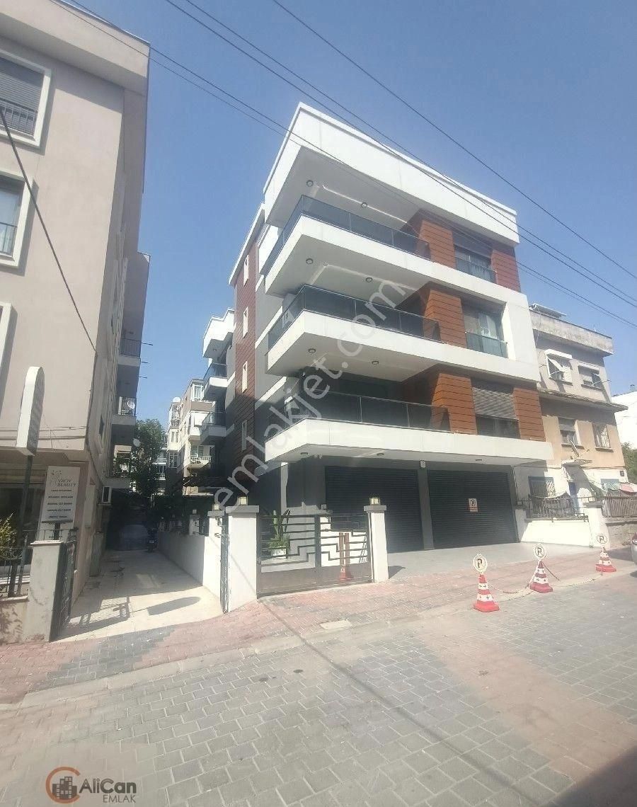 Buca Efeler Kiralık Daire Forbese Yakin 3+1 180 Metre Kare Kiralik Daire