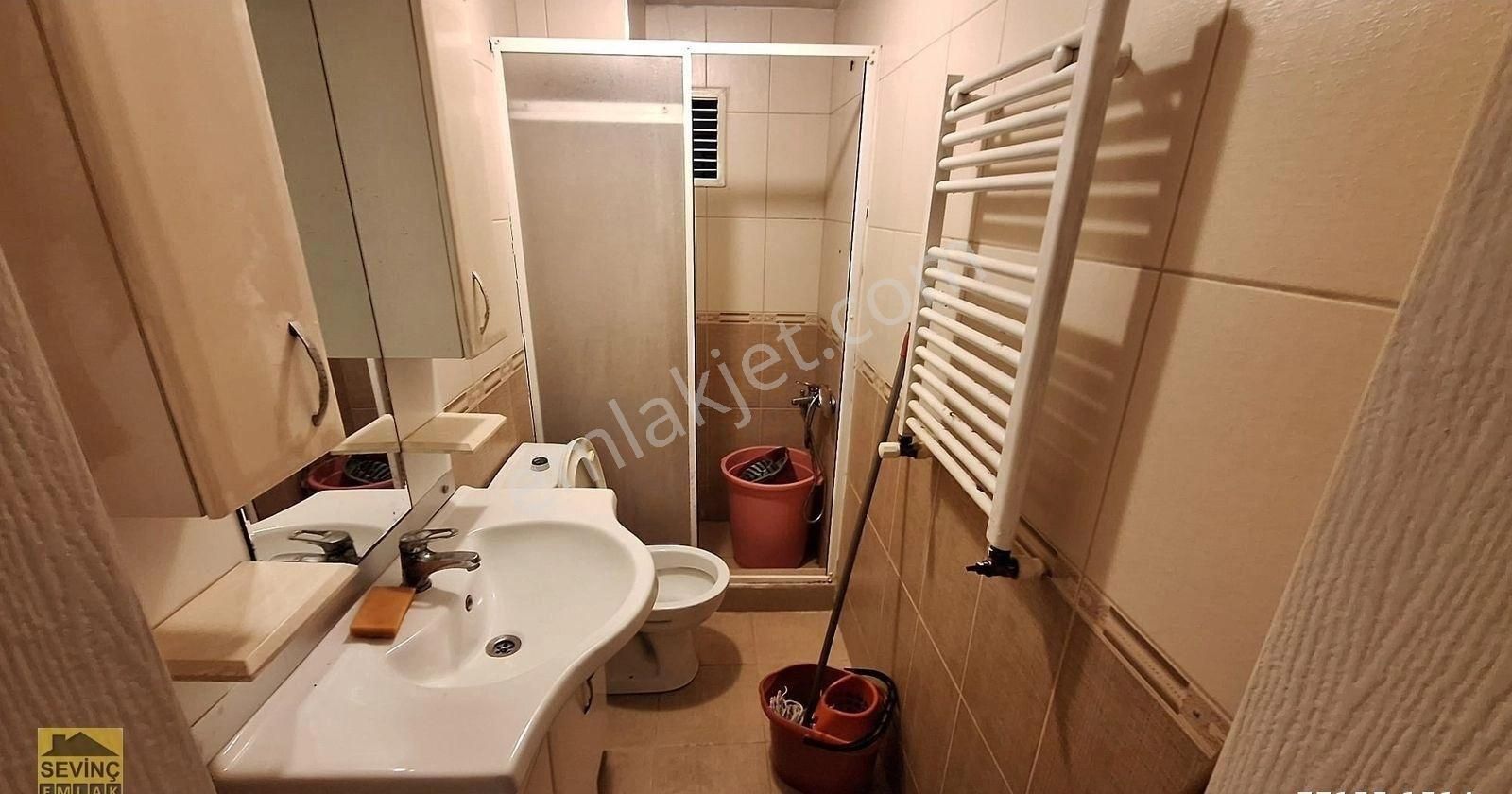 Üsküdar Valide-i Atik Kiralık Daire Nuhkuyusu Cad Yakın 2+1 75 M2 Toplu Taşıma Yuluna Çok Yakın