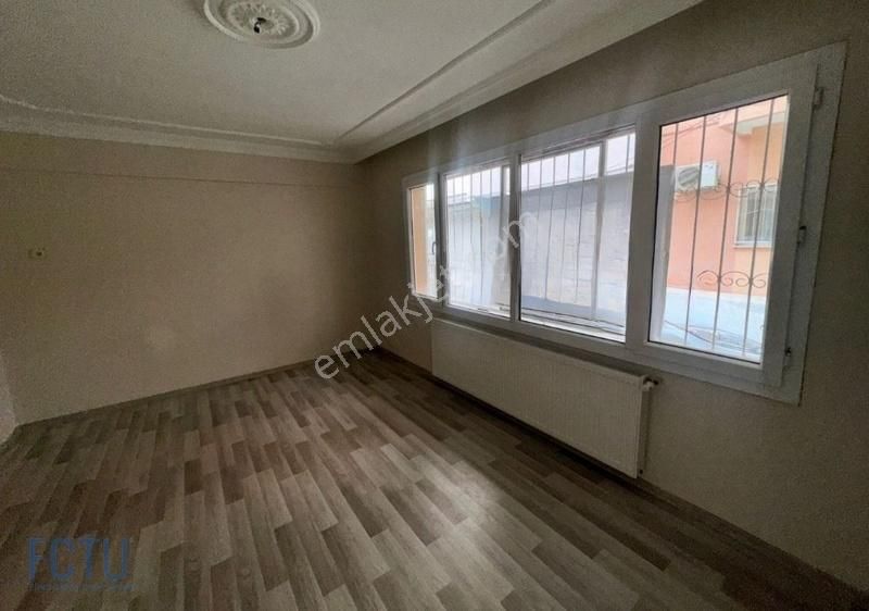 Buca Fırat Kiralık Daire Buca Fırat Mahallesinde Zemin Kat Bahçeli Doğalgazlı 3+1 Kiralık