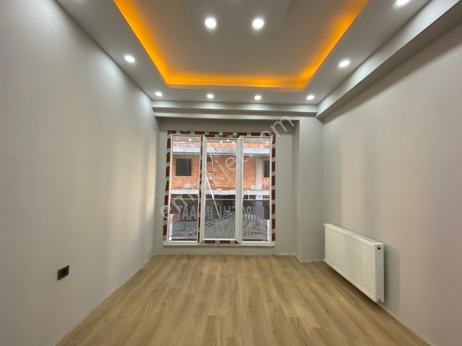 Küçükçekmece Kanarya Satılık Daire Loft'tan Kanarya Mh. 2+1 75m2 Sıfır Balkonlu Yüksek Giriş Daire