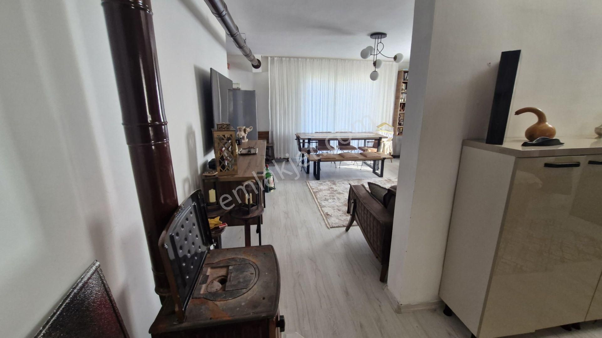Büyükyıldız Köyünde İçinde 3+1 Evi Olan Satılık Tarla - Görsel 17