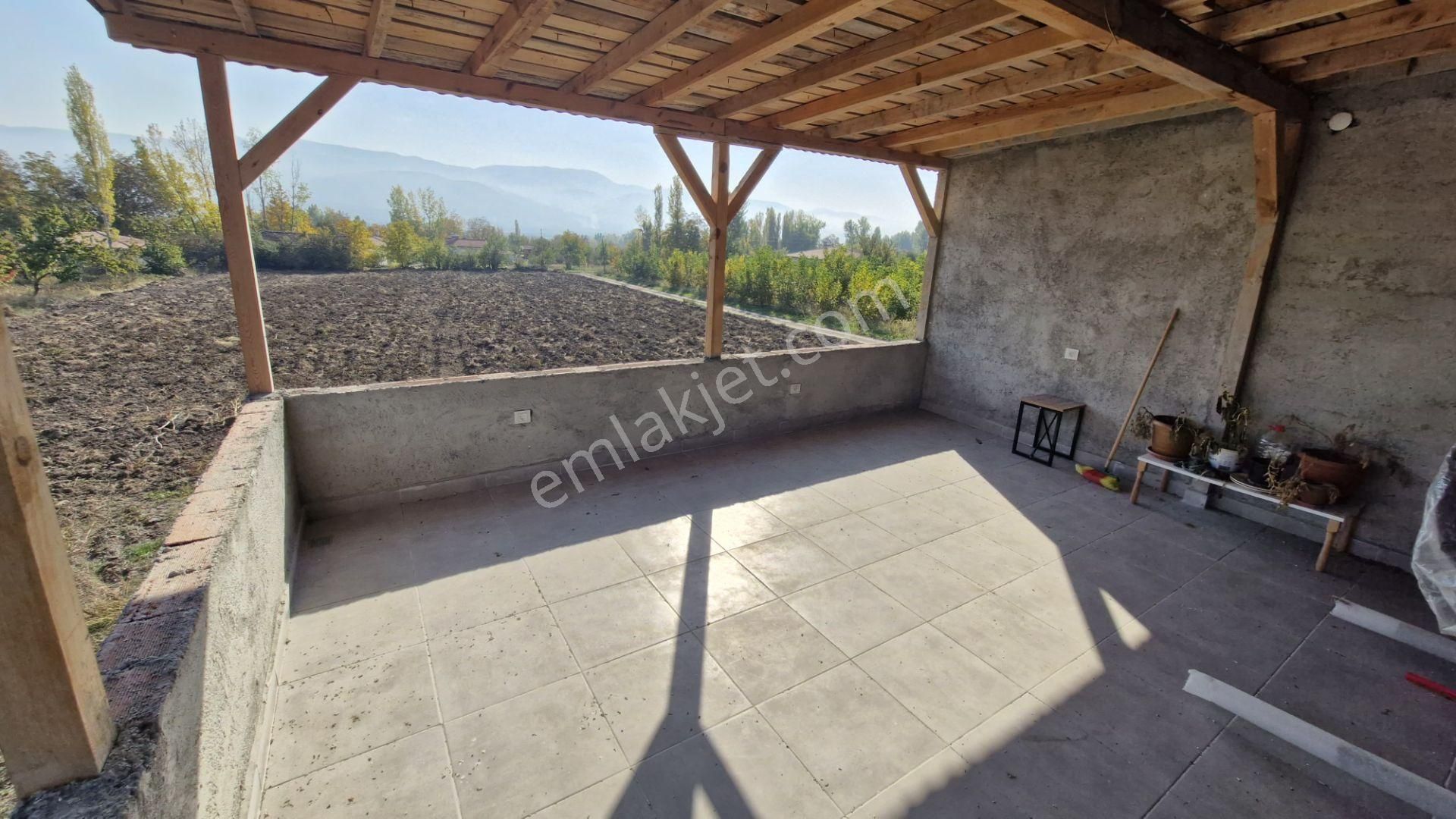 Büyükyıldız Köyünde İçinde 3+1 Evi Olan Satılık Tarla - Görsel 26