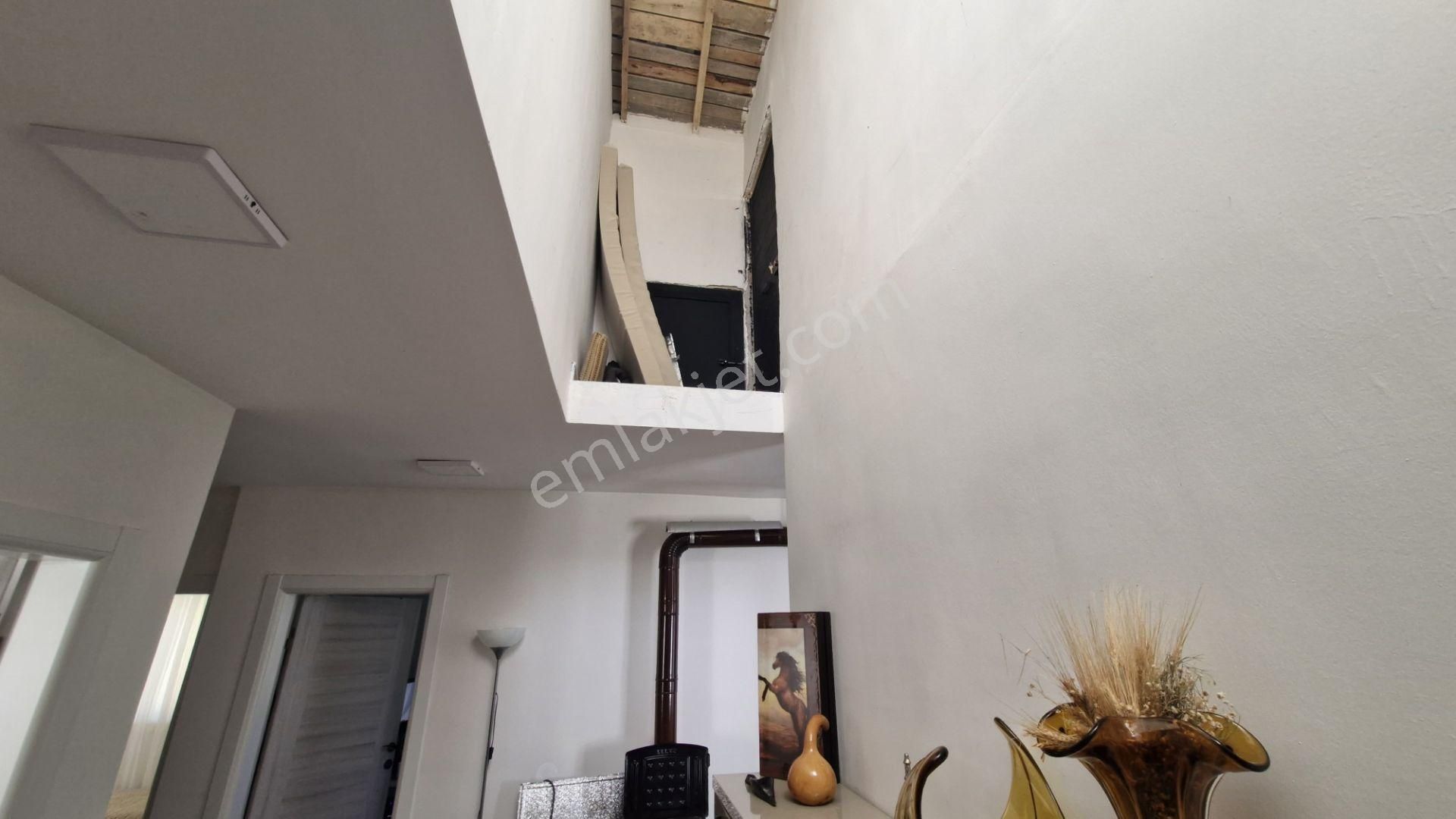 Büyükyıldız Köyünde İçinde 3+1 Evi Olan Satılık Tarla - Görsel 14