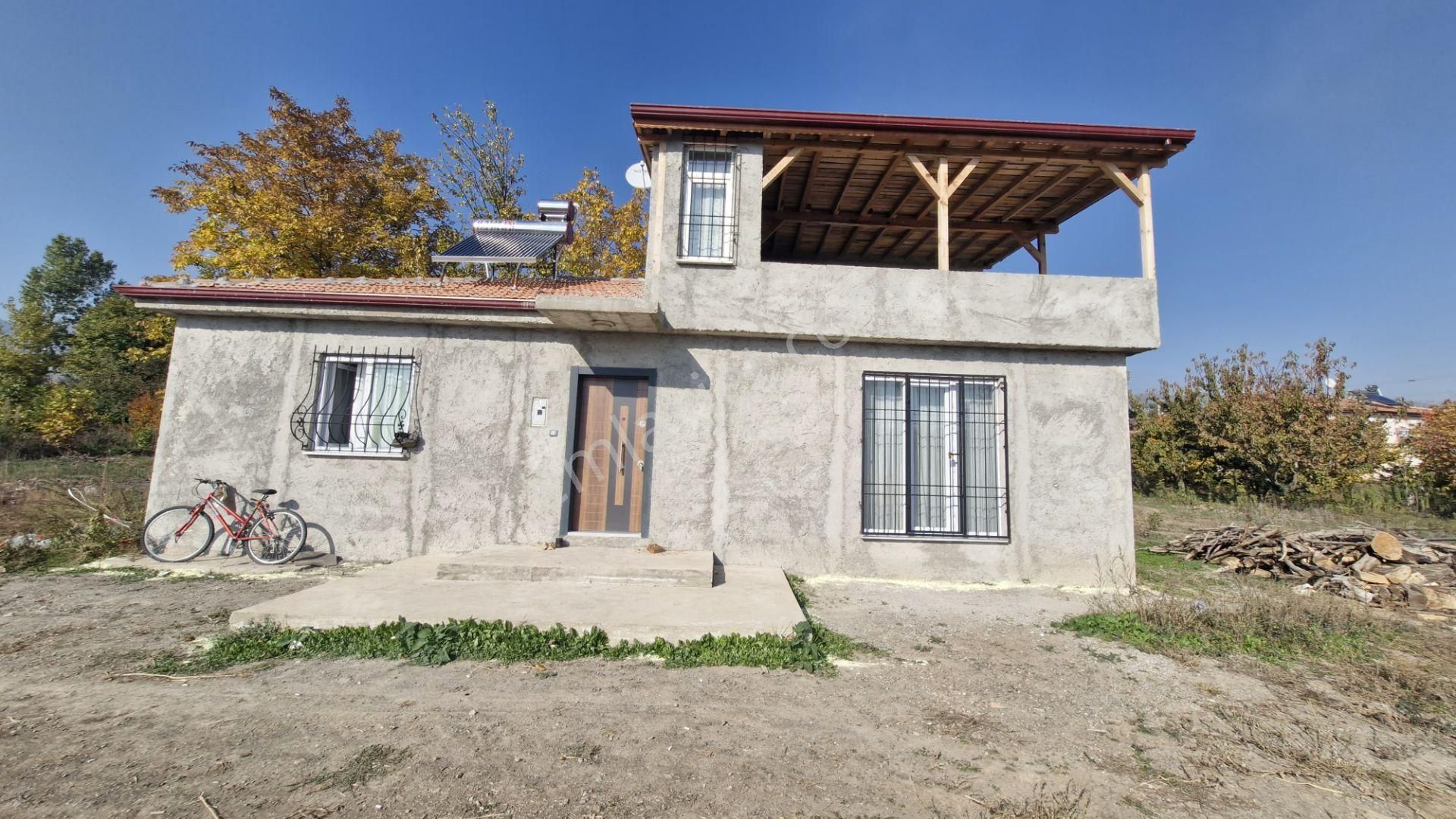 Büyükyıldız Köyünde İçinde 3+1 Evi Olan Satılık Tarla - Görsel 7