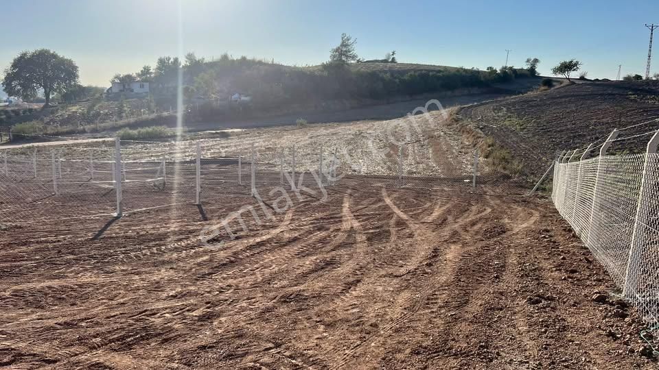 Karaisalı Topaktaş Satılık Tarla Adana Salbaş A 6km Mesafede Topaktaş Köyünde Asfalt Kenarı Teli Suyu Çekilmiş Hobi Bahçesi