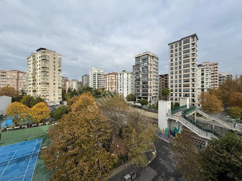 Kadıköy Suadiye Satılık Daire Utku'dan Suadiye Bağdat Cad Balkonlu 3+1